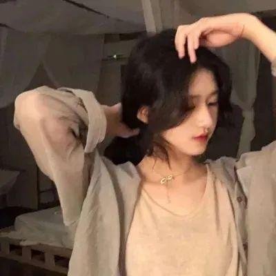 背后的她,眼前的我 在线观看